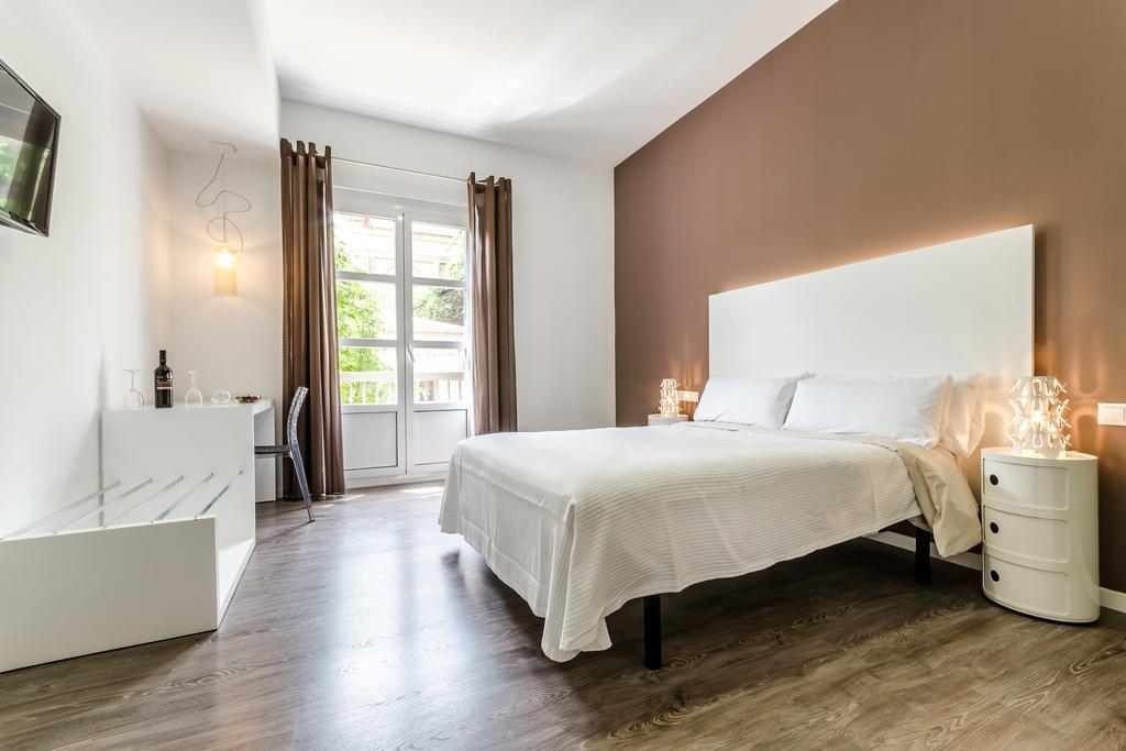 Hotel Oleum 2*